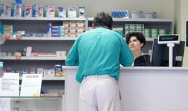 Apklausa: daugumai yra patogiau, kai gydytojas rekomenduoja vaisto pavadinimą