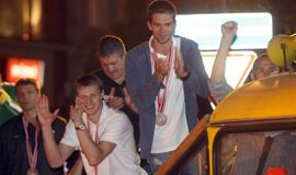 Lietuva pasitiko savo didvyrius - bronzą iškovojusią rinktinę