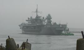 Dalia Grybauskaitė stebėjo pratybas "Šakalo akmuo 2010"