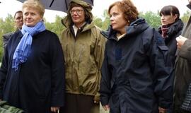 Dalia Grybauskaitė stebėjo pratybas "Šakalo akmuo 2010"