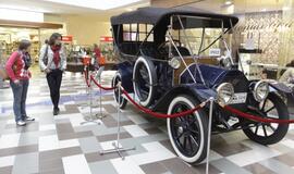 Vilniuje atidaryta Stasio Brundzos automobilių paroda