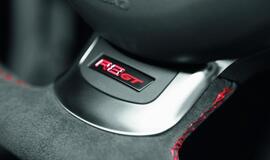 "Audi" pristato naują R8 modelio versiją GT