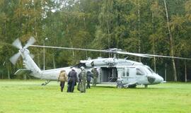 Dalia Grybauskaitė stebėjo pratybas "Šakalo akmuo 2010"