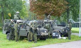 Dalia Grybauskaitė stebėjo pratybas "Šakalo akmuo 2010"