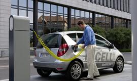 Naujasis "Mercedes-Benz" elektromobilis "A-Class E-Cell"