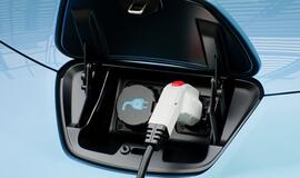 Analitikai ragina neskubėti tikėti greita elektromobilių ateitimi