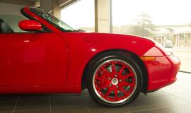 Draudimo grimasos: Lietuvos senjorai važinėja naujutėliais "Porsche“ automobiliais