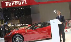 "Fiat" patvirtino svarstanti planus parduoti dalį "Ferrari" akcijų