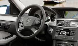 &quot;Mercedes-Benz&quot; Šiaurės Amerikoje atšaukia 85 tūkst. automobilių