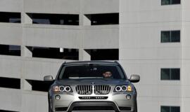 Kompanija BMW atnaujino kompaktinį visureigį X3