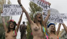 "Femen" protestuoja prieš Vladimiro Putino vizitą į Ukrainą