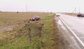 Apsivertė neblaivaus vyro vairuojamas automobilis