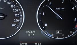 Kompanija BMW atnaujino kompaktinį visureigį X3