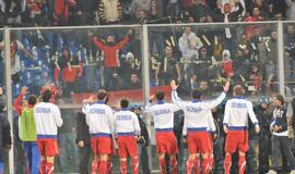 Italijoje futbolo aistruoliai iš Serbijos sukėlė riaušes