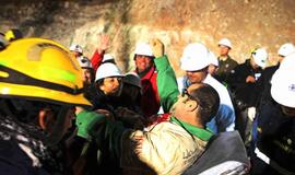 Čilėje tęsiama kalnakasių kėlimo iš avarinės šachtos operacija