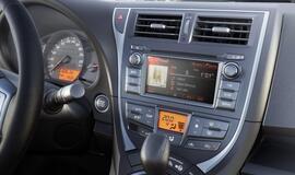 Paryžiuje įvyko "Toyota" miniveno "Verso S" premjera