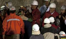 Čilėje tęsiama kalnakasių kėlimo iš avarinės šachtos operacija