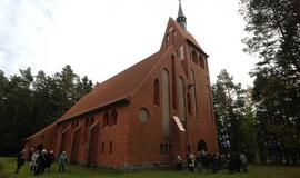 Vanagų parapijos namuose - įkurtuvių šventė