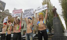 "Femen" protestuoja prieš Vladimiro Putino vizitą į Ukrainą