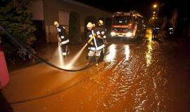 Tris Vengrijos kaimus užliejo nuodingos atliekos