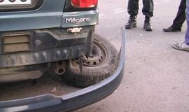 Liepų gatvėje apdaužyti trys automobiliai