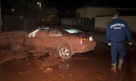 Tris Vengrijos kaimus užliejo nuodingos atliekos