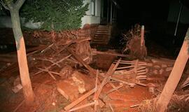 Tris Vengrijos kaimus užliejo nuodingos atliekos