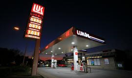 Policija pataria naktimis degalinių kasose nepalikti didelių pinigų sumų