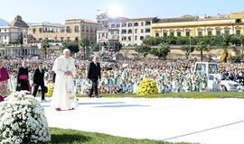 Popiežius pirmą kartą lankosi Italijos mafijos citadelėje Palerme
