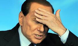 Silvio Berlusconis juokeliu apie žydus papiktino Vatikaną