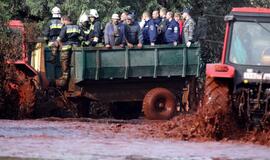 Vengrija: tris kaimus užliejo nuodingos atliekos iš aliuminio gamyklos