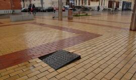 M. Mažvydo alėja Klaipėdoje skęsta lietaus vandenyje