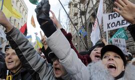 Ukrainoje tęsiasi masiniai protestai prieš mokesčių reformą