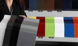 Automobilių spalvos: europiečiai renkasi juodą, amerikiečiai - baltą