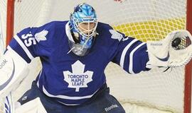 Pergales NHL iškovojo Filadelfijos ir Toronto ledo ritulininkai