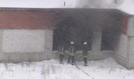 Gaisras apleistame pastate I. Simonaitytės gatvėje