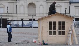 Klaipėdos Teatro aikštėje statomi nameliai Kalėdų prekybai