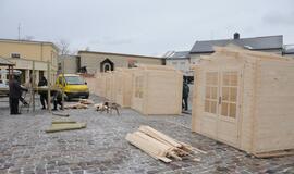 Klaipėdos Teatro aikštėje statomi nameliai Kalėdų prekybai