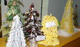 Originalios Klaipėdos pedagogų, darželinukų ir tėvelių eglutės