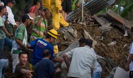 Gelbėtojai Kolumbijoje po nuošliauža rado 30 žmonių kūnus