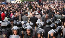Dar viename Egipto mieste demonstrantai susirėmė su policija