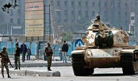 Europos Sąjunga ragina Egipto prezidentą nedelsiant užmegzti dialogą su opozicija
