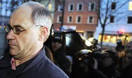 Informaciją &quot;WikiLeaks&quot; atskleidęs bankininkas pripažintas kaltu