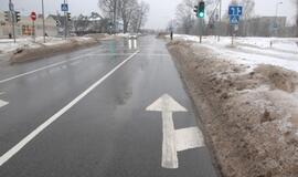 Sniego krūvos Klaipėdos gatvėse riboja eismą