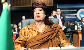 Libijos lyderio Muamaro Kadafio režimui daromas spaudimas