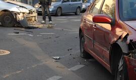 Mažėja iš eismo įvykio vietos pabėgančių vairuotojų