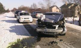 Girtas vyriškis pavogė "Volvo“ ir sukėlė avariją