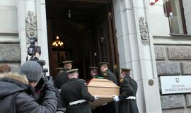 Vilniuje pašarvotas Justinas Marcinkevičius