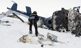 Šveicarija: Alpėse sudužo sraigtasparnis