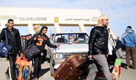 Užsieniečiai sprunka iš neramumų krečiamos Libijos